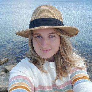 Meet your Posher, Elisa